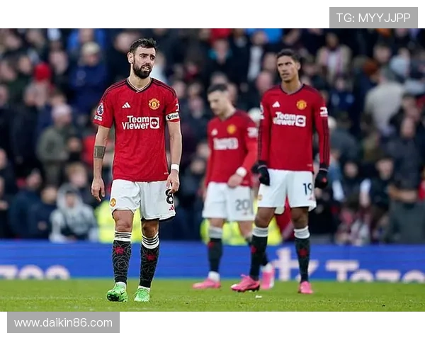 曼联战埃弗顿B费冲百马奎尔稳阵